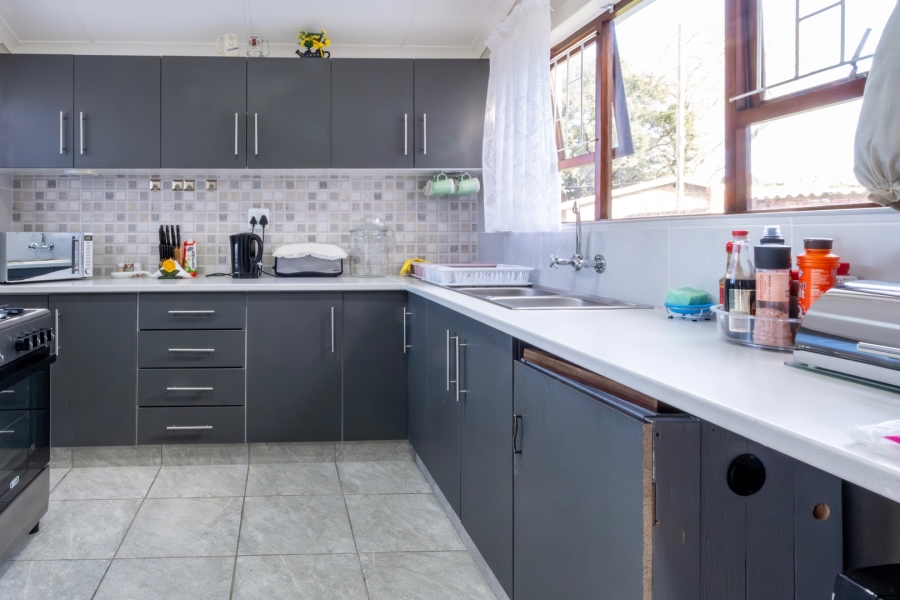 3 Bedroom Property for Sale in Heatherlands Western Cape